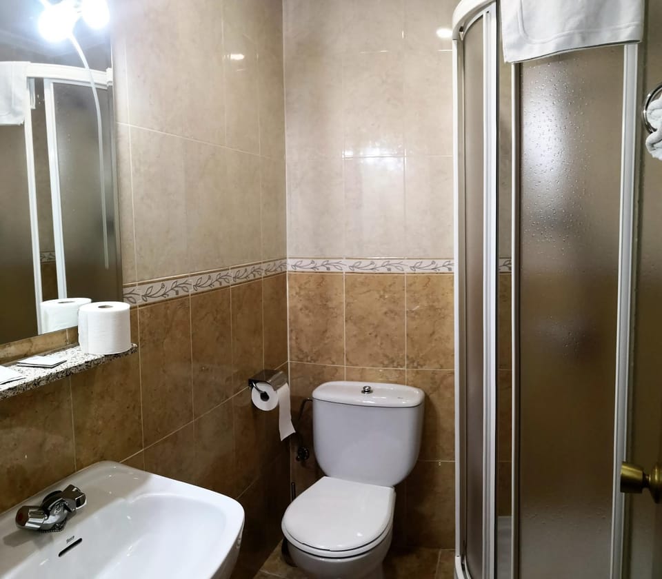 Shower, Toilet, Bathroom