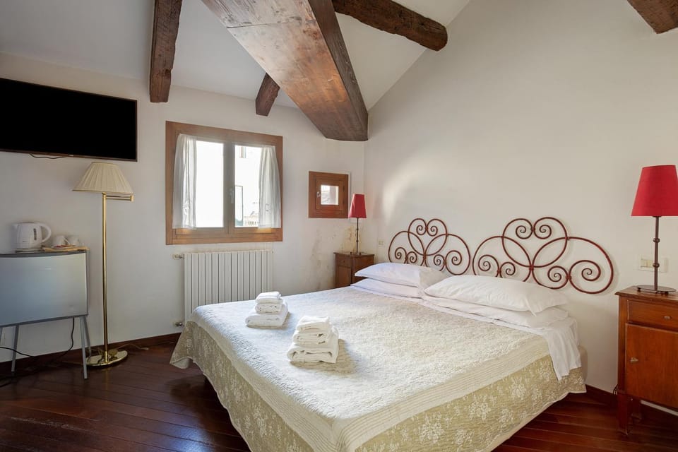 Vip Venice Apartments and Rooms Rialto Bridge Apartment in San Marco