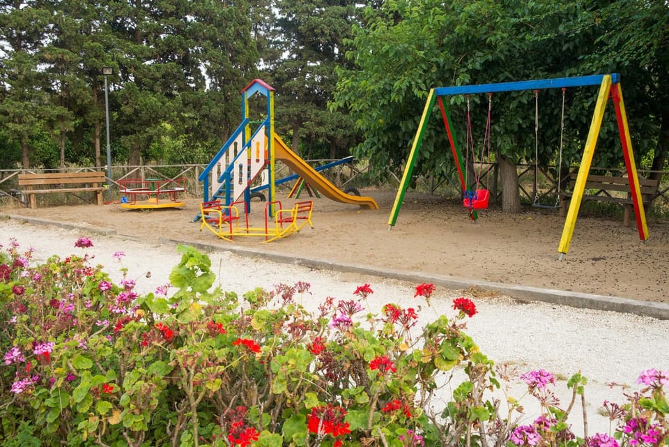 Garden, Area and facilities