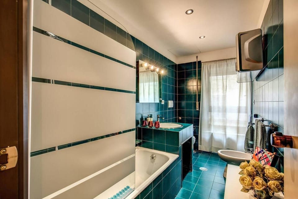 Bathroom, Bath