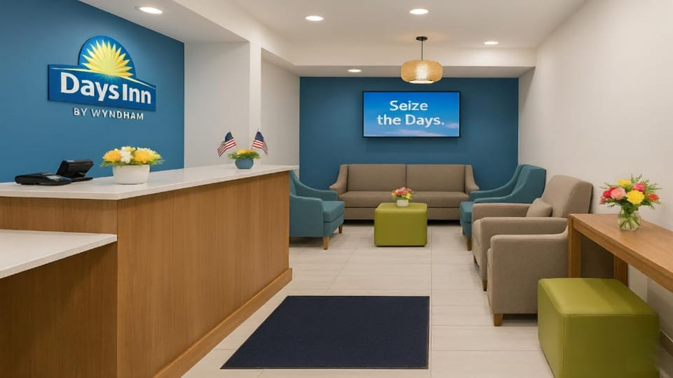 TV and multimedia, Living room, Lobby or reception, Seating area