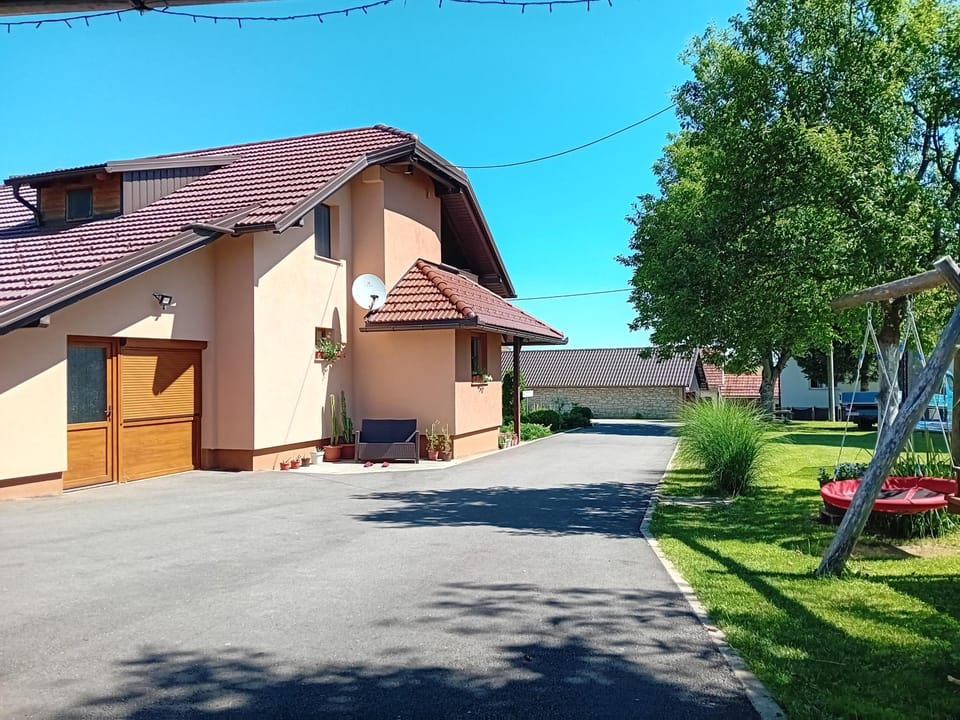 Apartment Ivan & Iva Apartment in Lika-Senj County