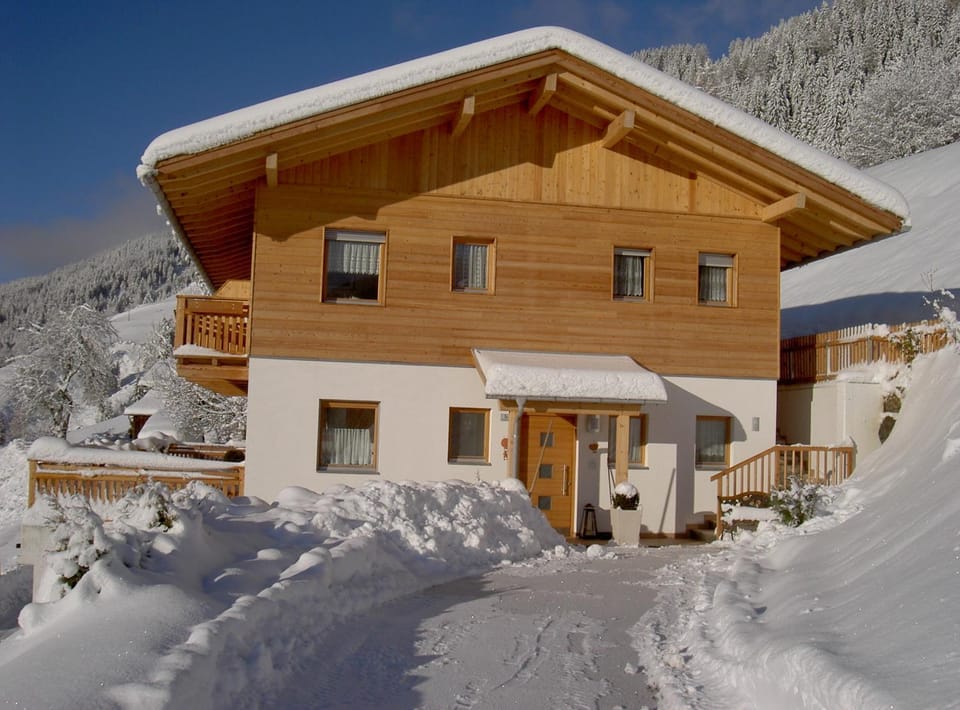 Facade/entrance, Day, Natural landscape, Winter