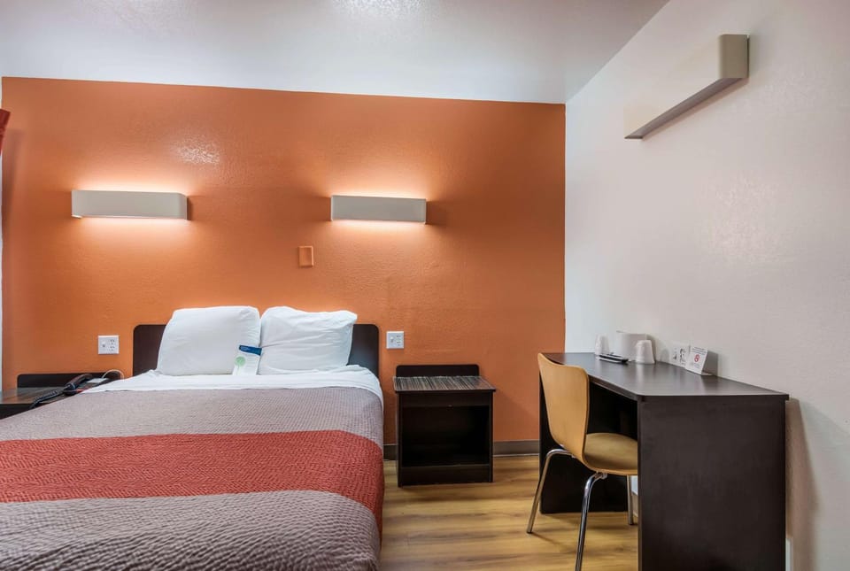 Photo of the whole room, Seating area, On site