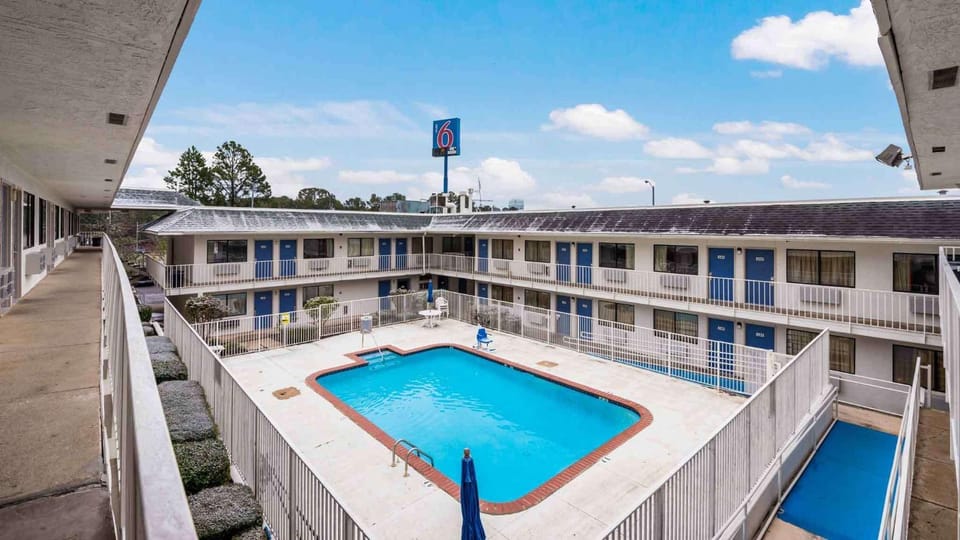 Pool view, Swimming pool
