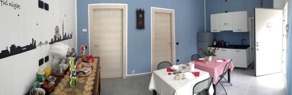 Kitchen or kitchenette, Photo of the whole room, Communal kitchen, Area and facilities