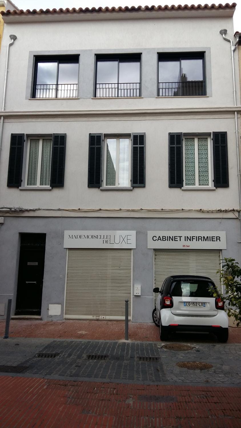 Property building, Facade/entrance