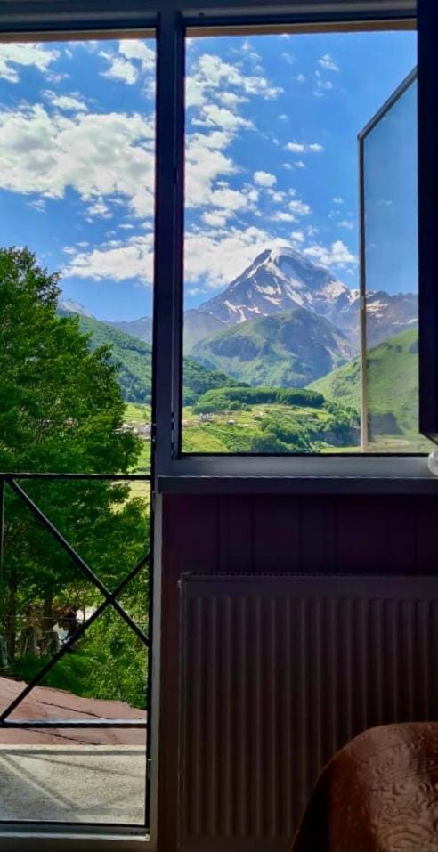 Balcony/Terrace, Mountain view