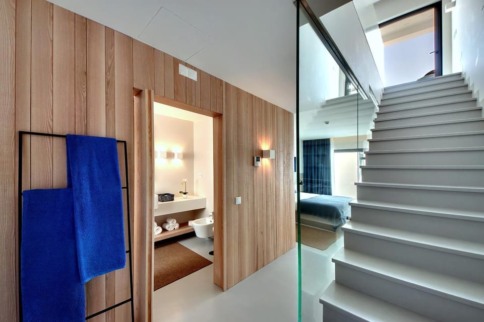 Photo of the whole room, Decorative detail, Beach, Sea view, Street view