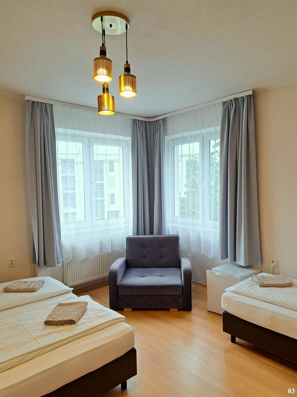 Bed, Photo of the whole room, Decorative detail, Bedroom, furniture, furniture, towels, towels
