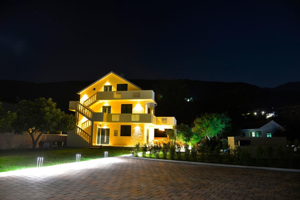 Villa Jovanovic Bed and Breakfast in Kotor Municipality