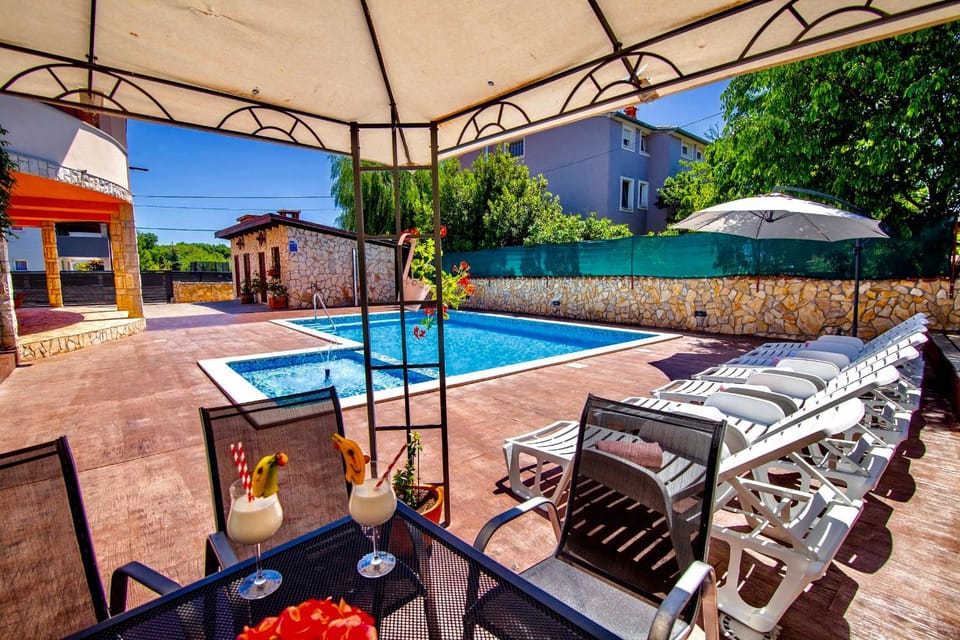 Garden, Decorative detail, Garden view, Swimming pool