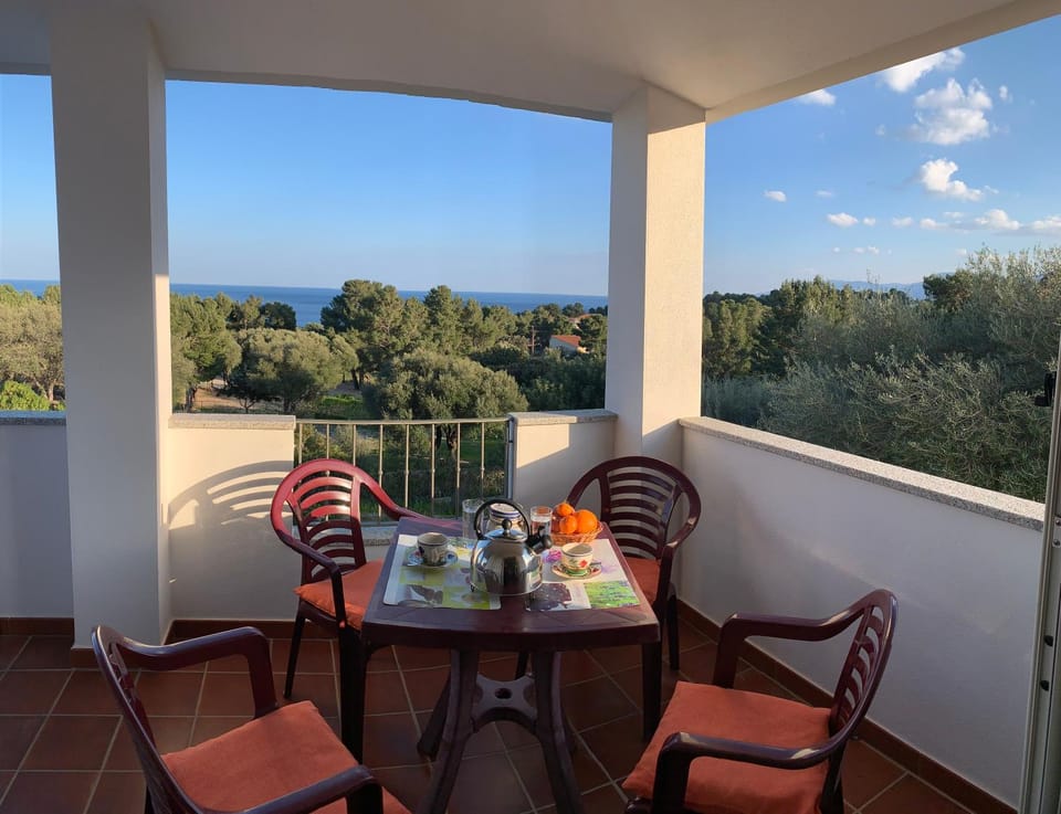 Balcony/Terrace, Living room