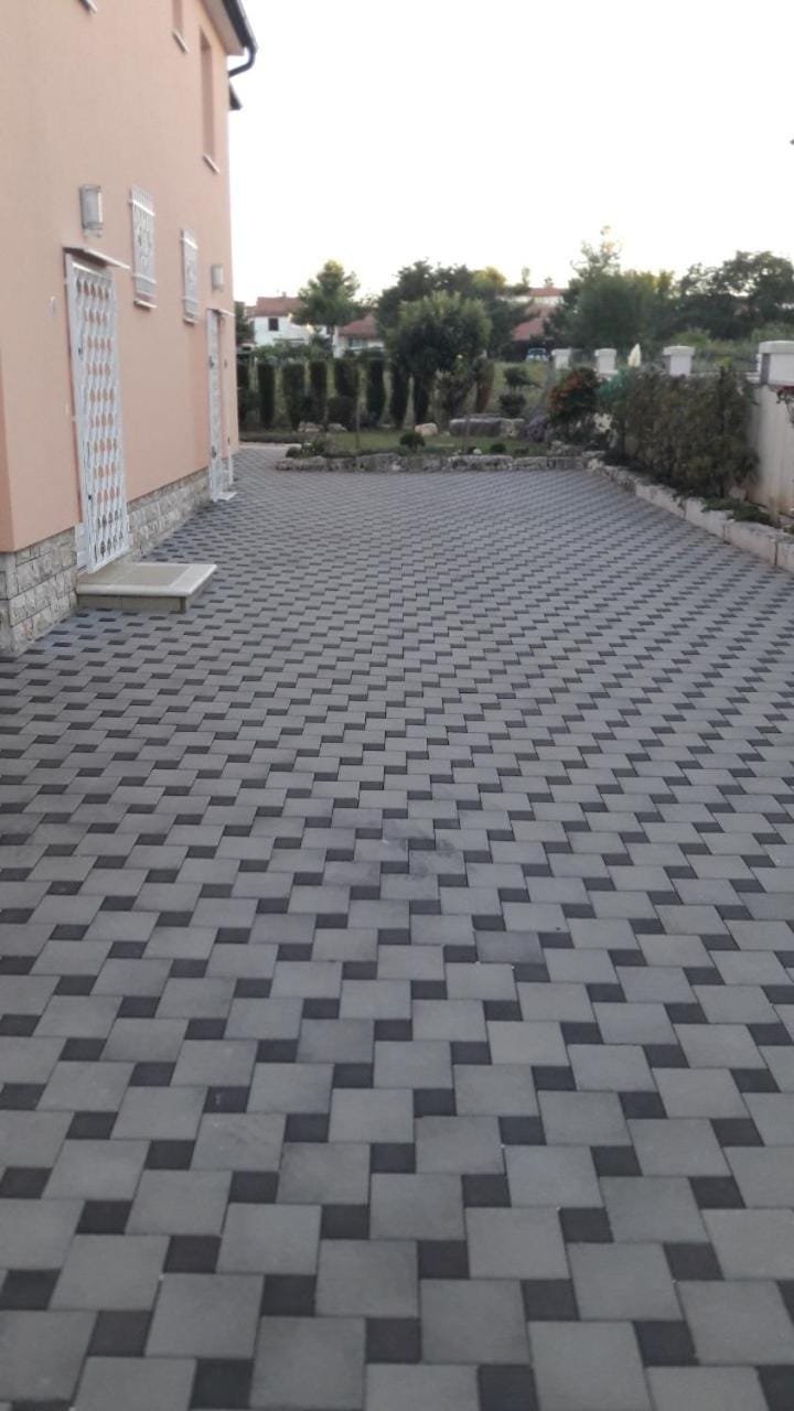 Villa Luka Apartment in Peroj