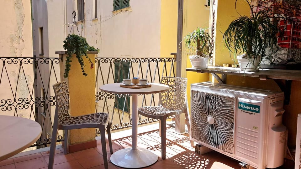 Balcony/Terrace, Seating area, Dining area