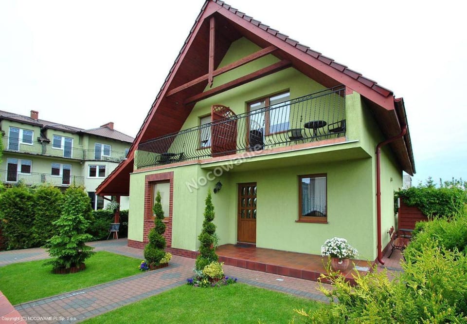 Property building, Day, Garden, Garden view