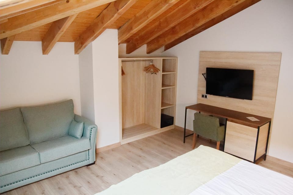 Property building, Seating area
