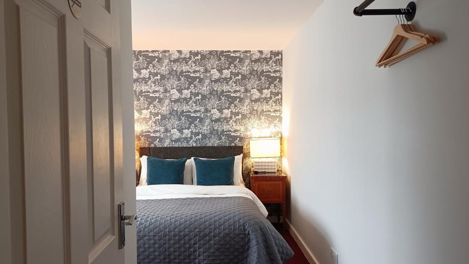 Bed, Bedroom, wardrobe