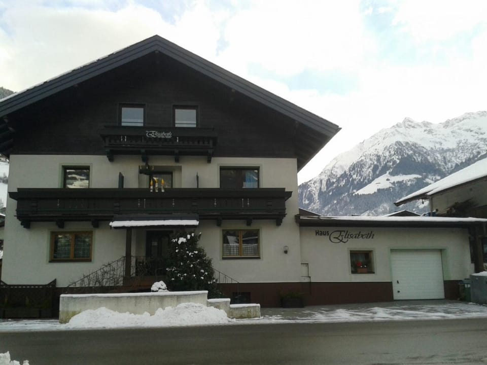 Property building, Winter