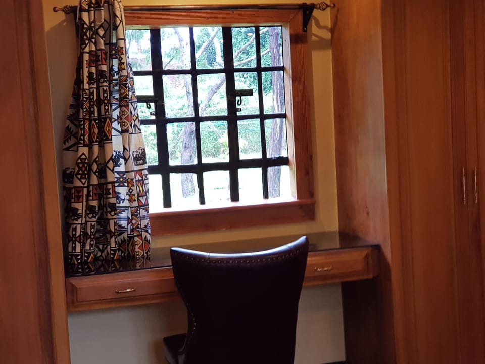 Seating area, Bedroom