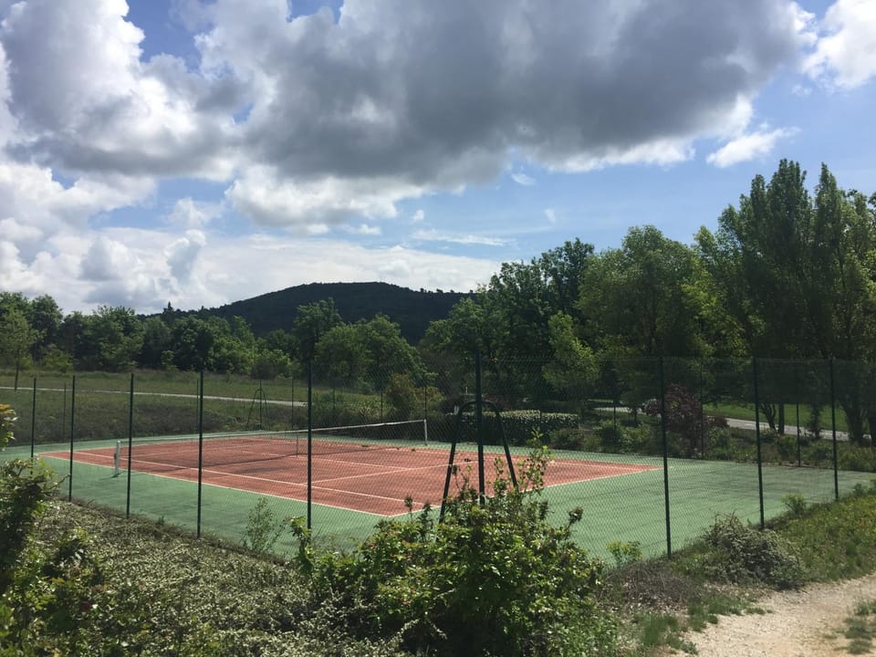 Tennis court