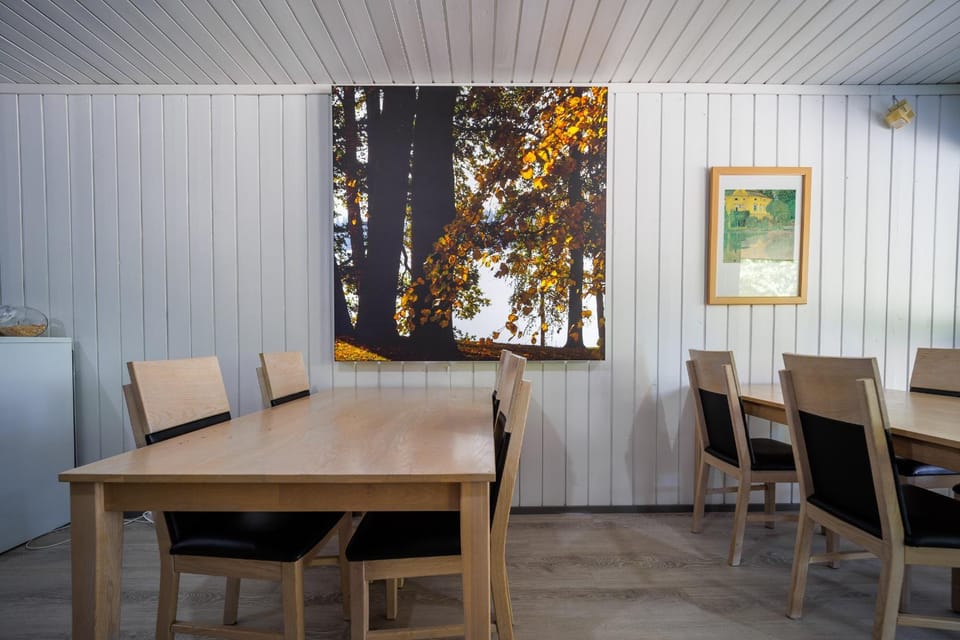 Kitchen or kitchenette, Seating area