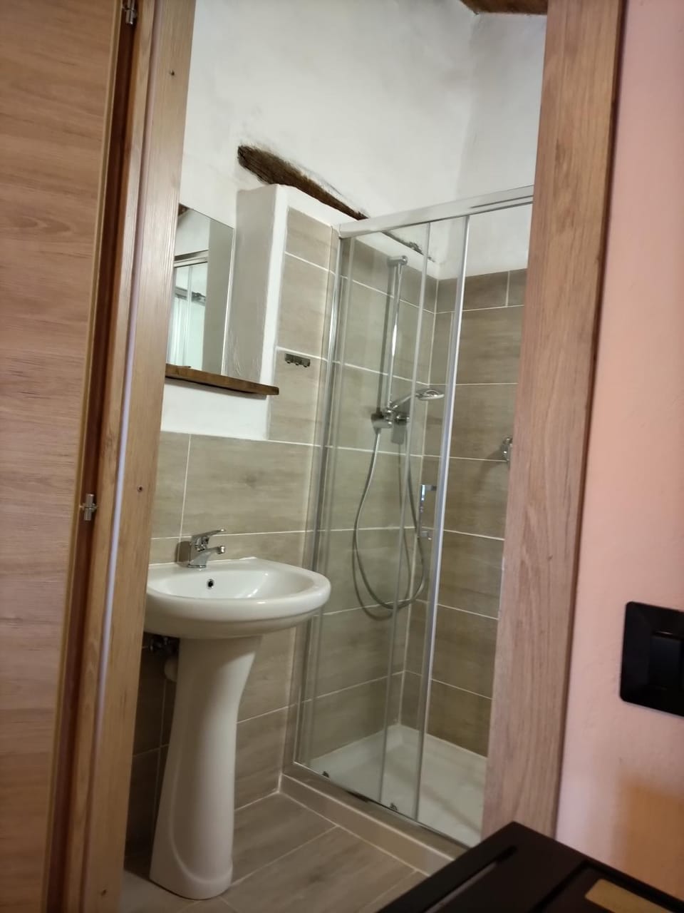 Shower, Toilet