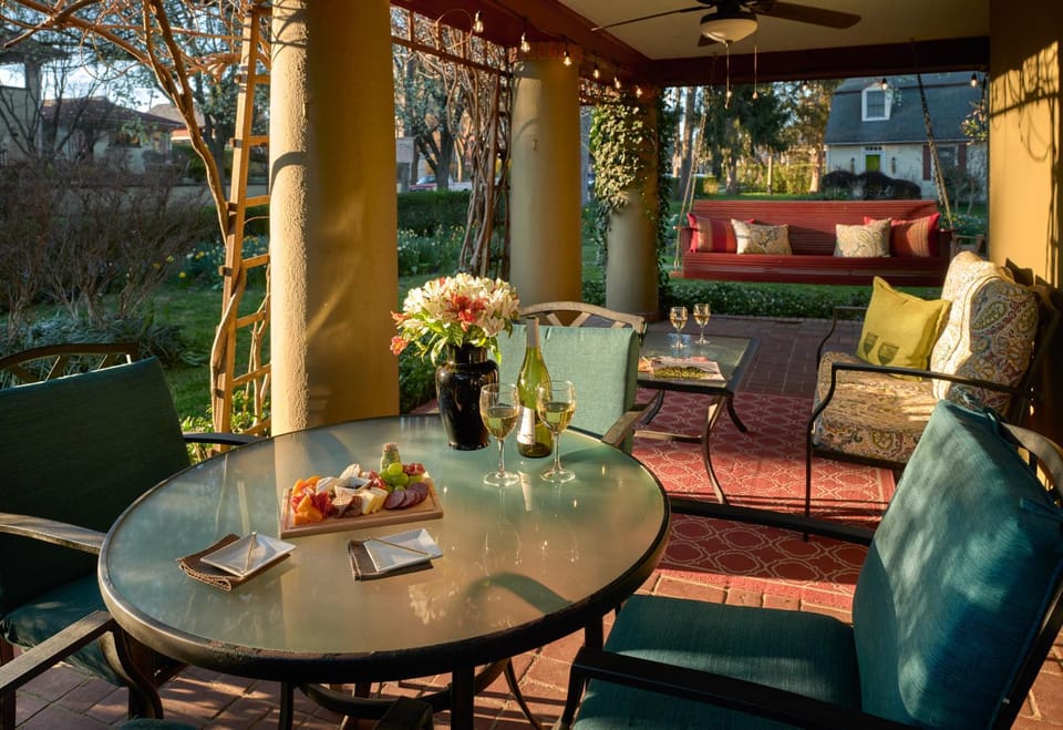 Patio, Internal: Not applicable to any particular room