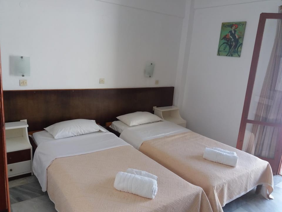 Harry's Bar & Apartments 1 Apartment hotel in Corfu, Greece