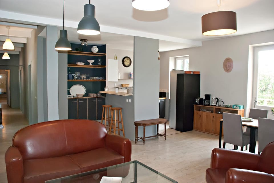 TV and multimedia, Kitchen or kitchenette, Living room, Dining area