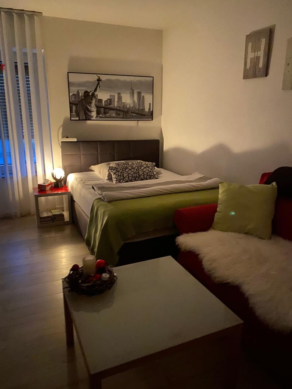 Bed, Photo of the whole room, Bedroom