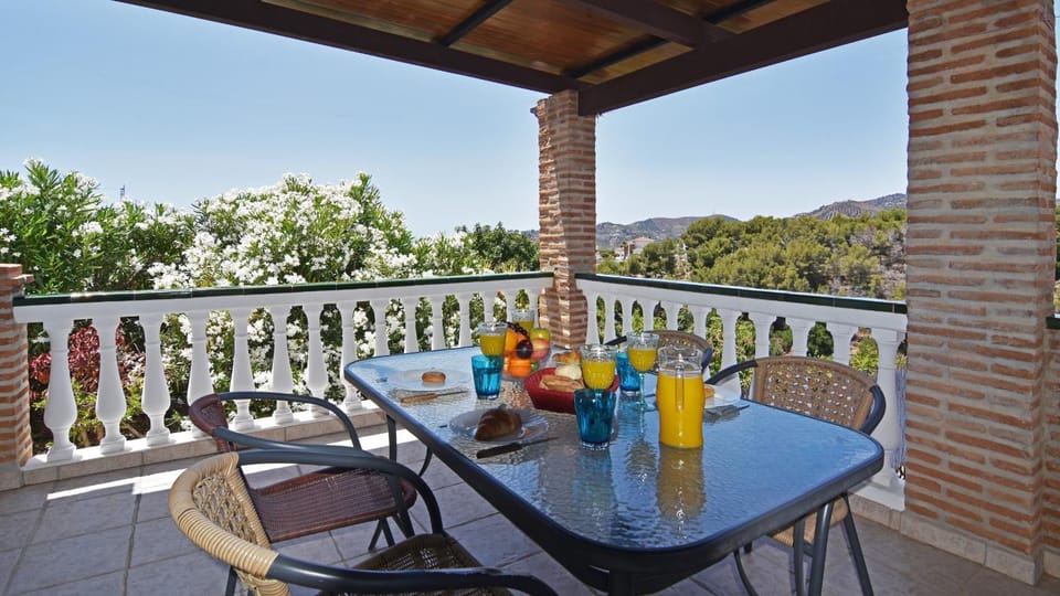 Villa La Lomilla House in Axarquía