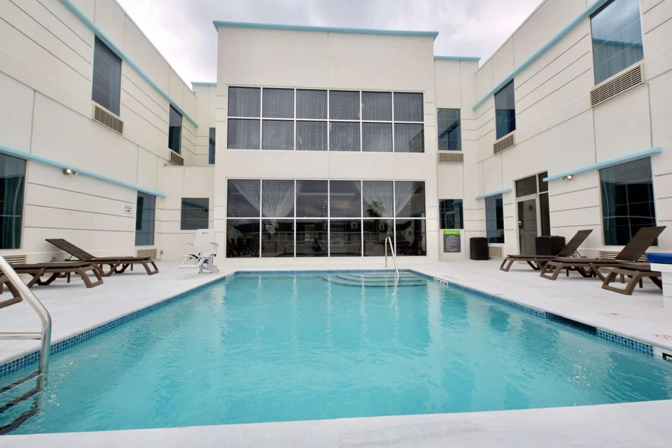 On site, Pool view, Swimming pool
