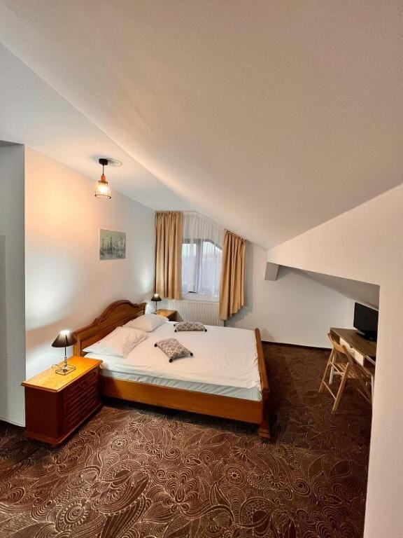Vila Alsace Podu' cu Lanturi Bed and Breakfast in Moldova