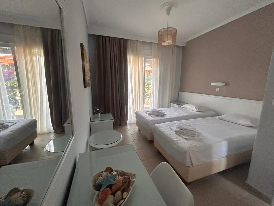 Theramvos Superior Apartments Bed and Breakfast in Halkidiki