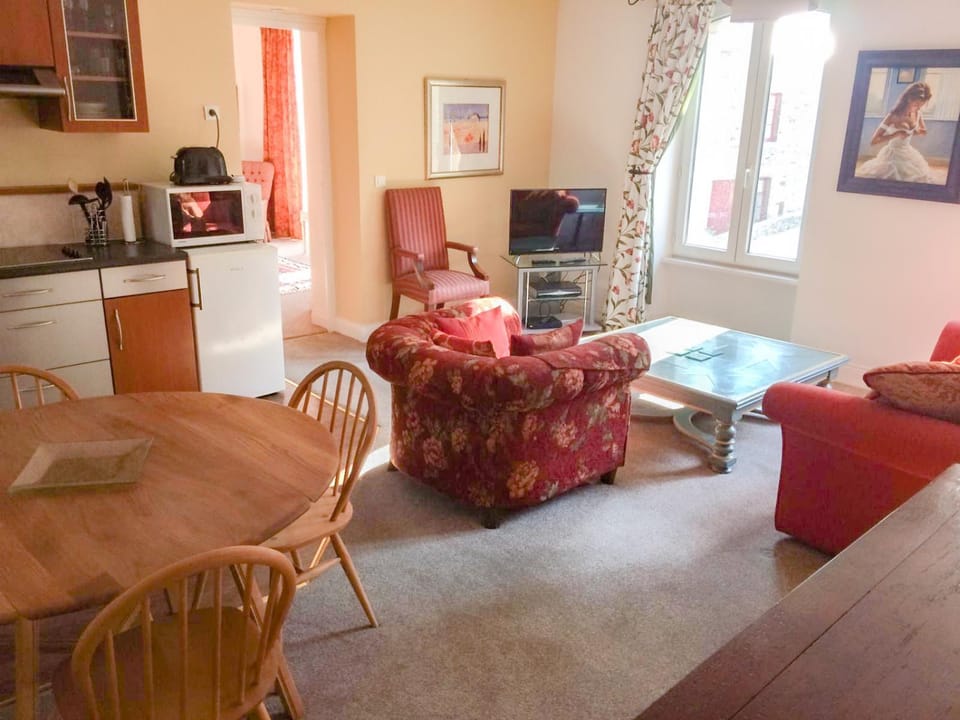 TV and multimedia, Kitchen or kitchenette, Lounge or bar