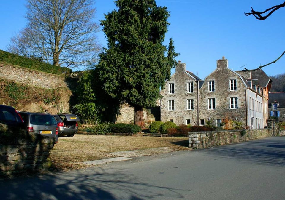 Facade/entrance, Neighbourhood, Street view