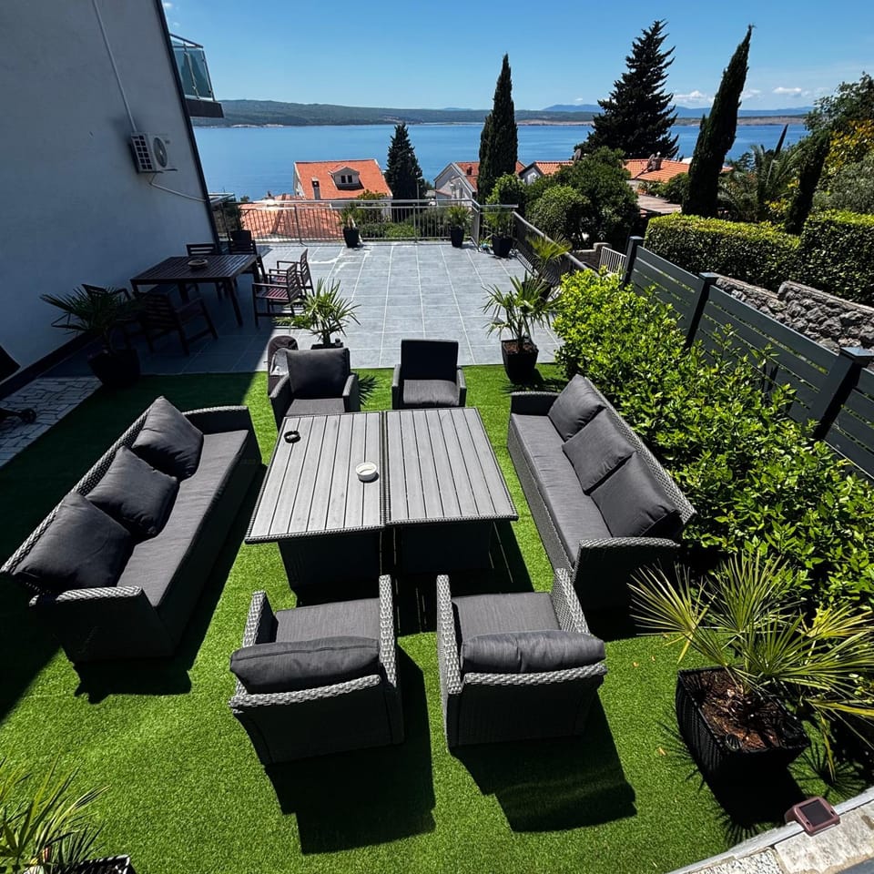 Apartments Blazevic, heated pool&jacuzzi Apartment in Crikvenica
