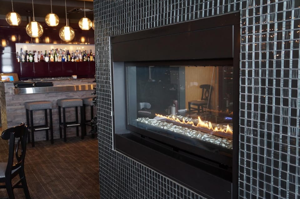 Restaurant/places to eat, Meals, Lunch, Dinner, Drinks, Alcoholic drinks, Non alcoholic drinks