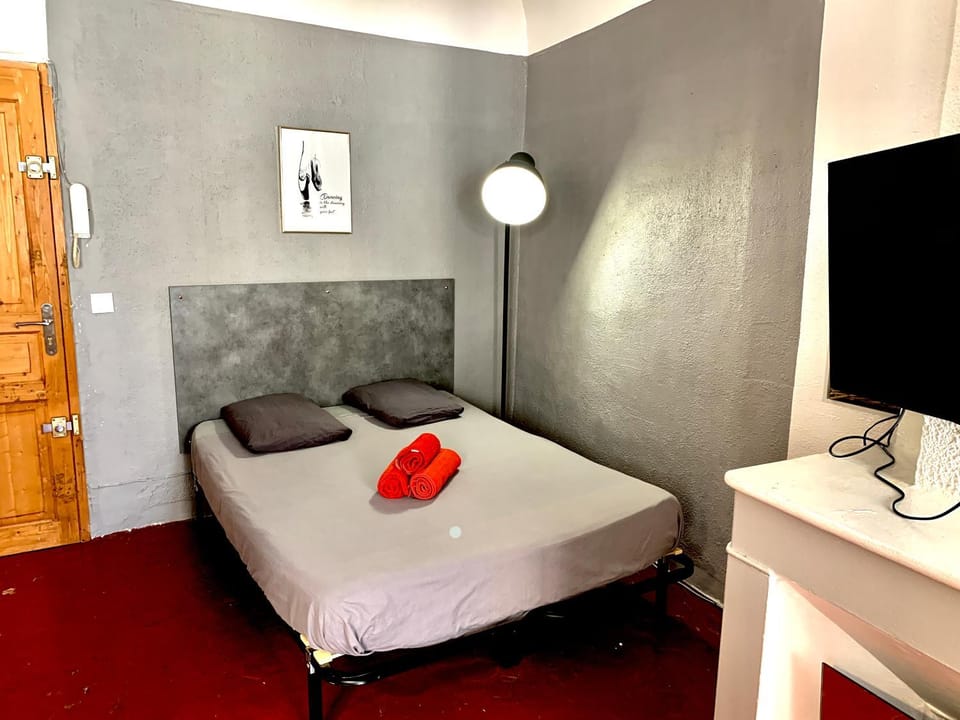 Granet Studio Apartment in Aix-en-Provence