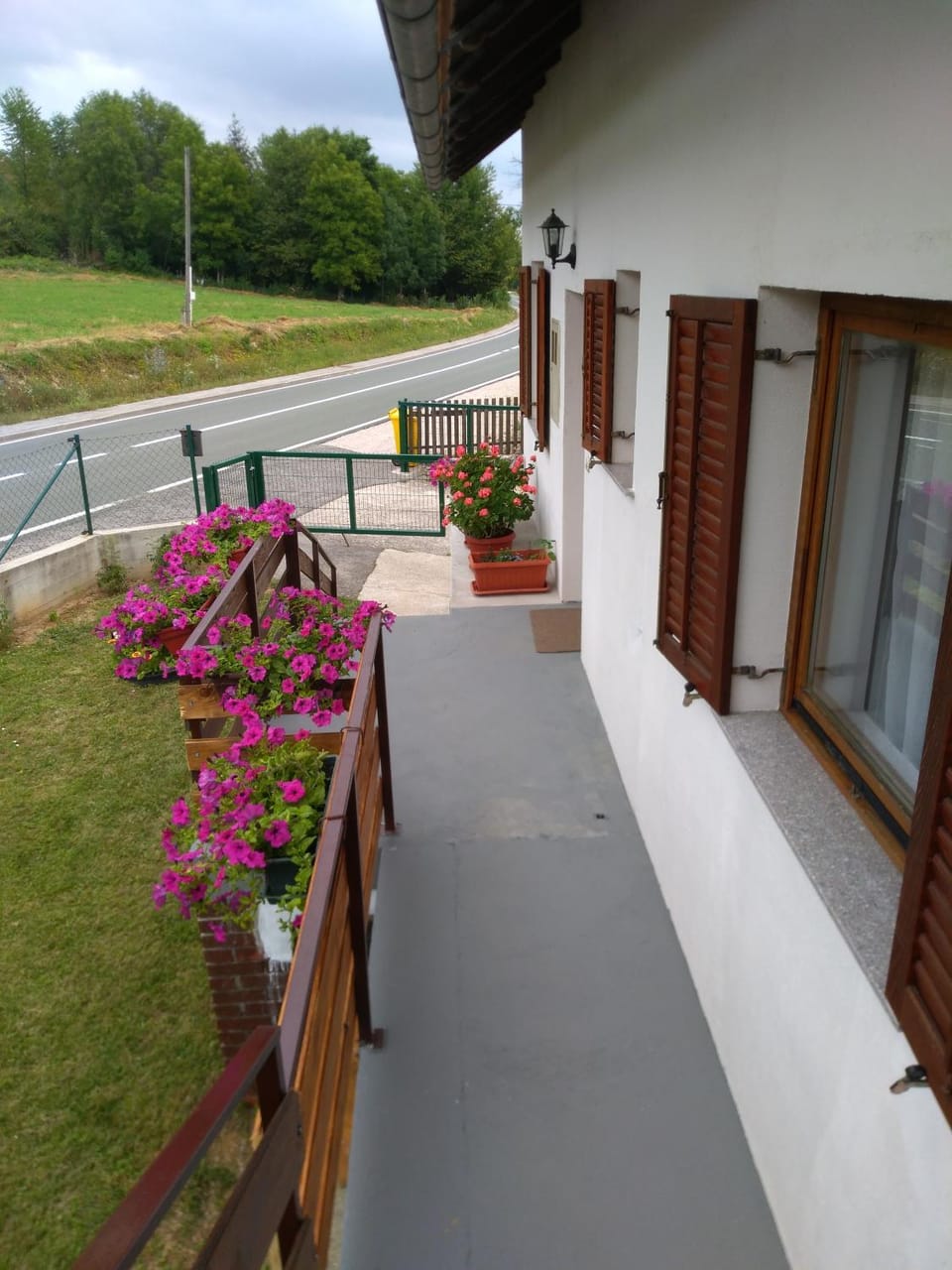 Facade/entrance, Off site