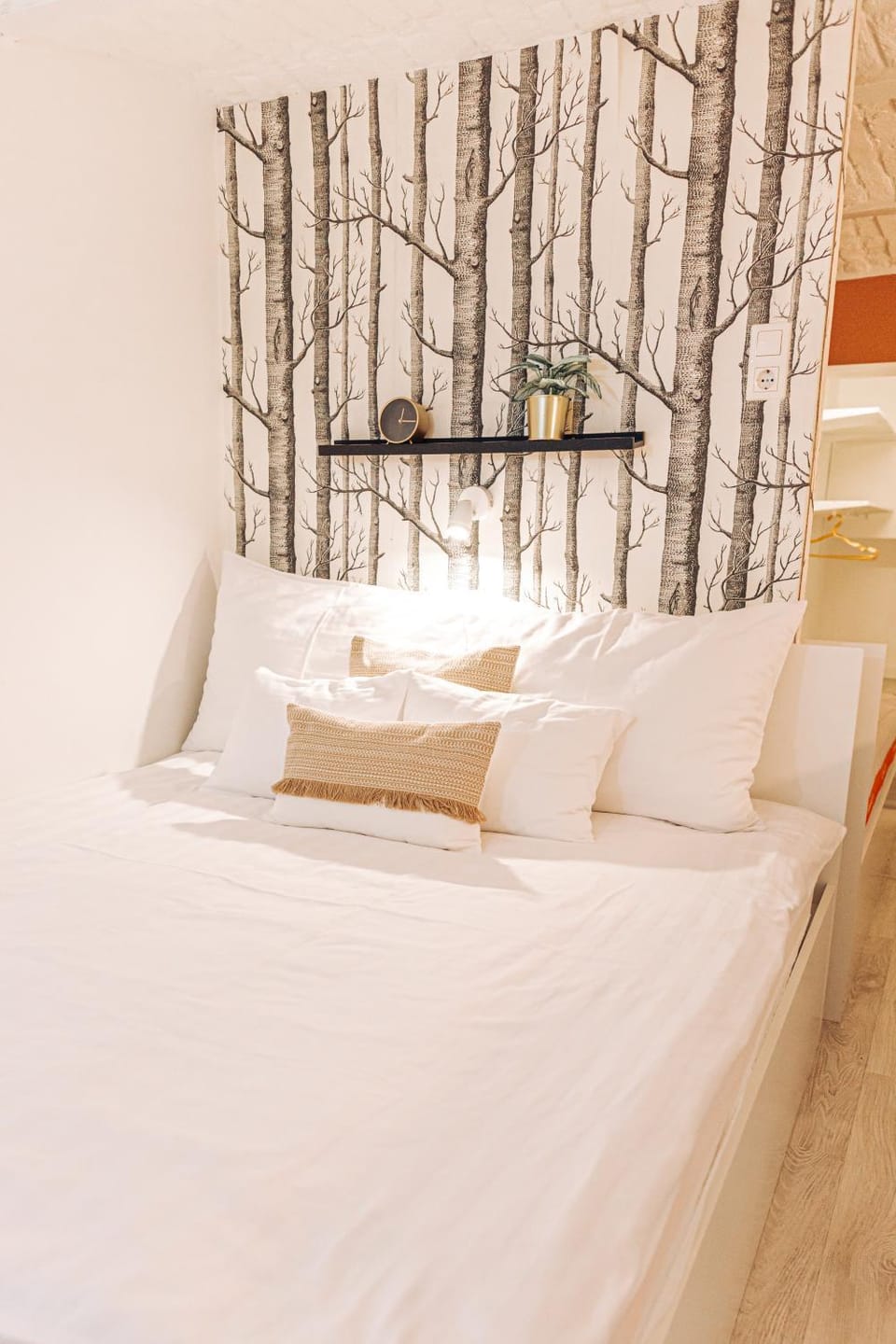 Bed, Bedroom