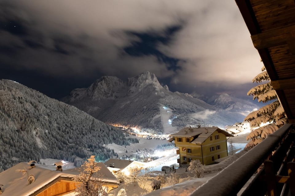 Winter, Balcony/Terrace, Mountain view