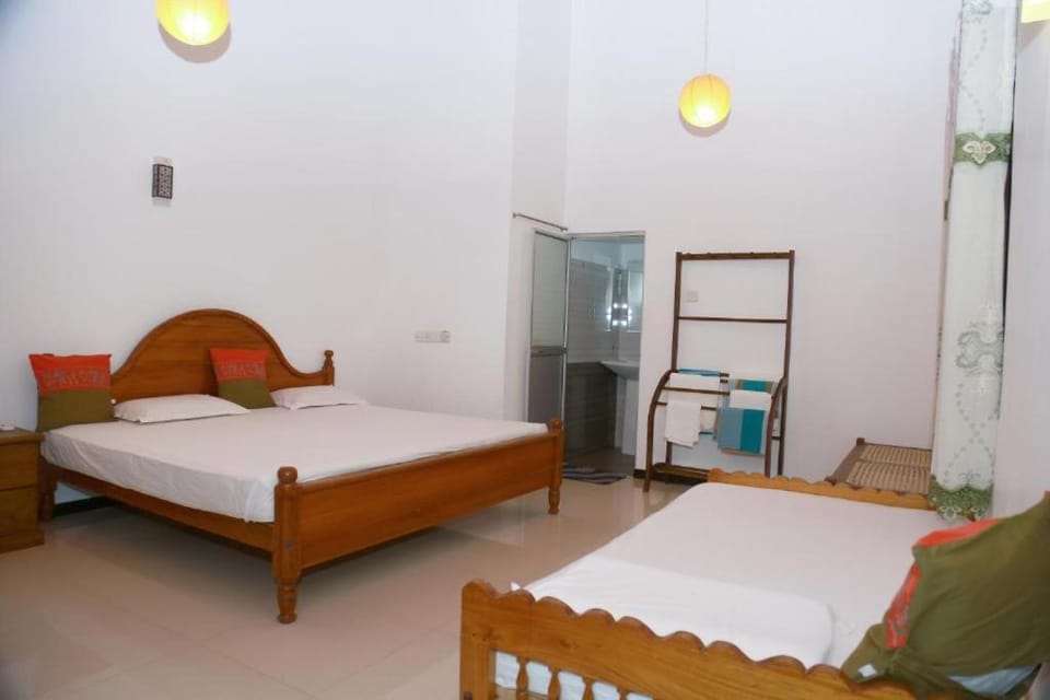 Omee Guest Bed and Breakfast in Mirissa
