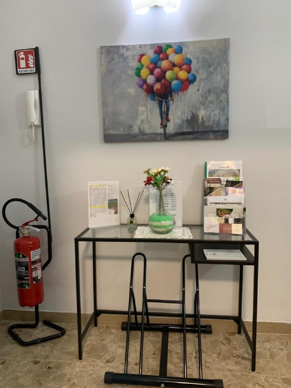 Lobby or reception, Decorative detail