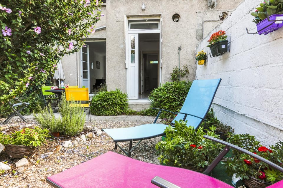 Patio, Decorative detail