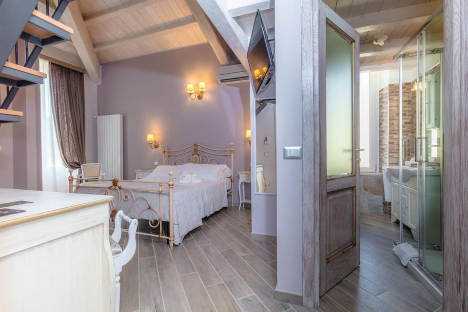 Bathroom, Bedroom