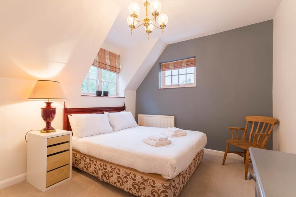 Holiday Home of the Month! Finchley, Sleeps 5 Apartment in London