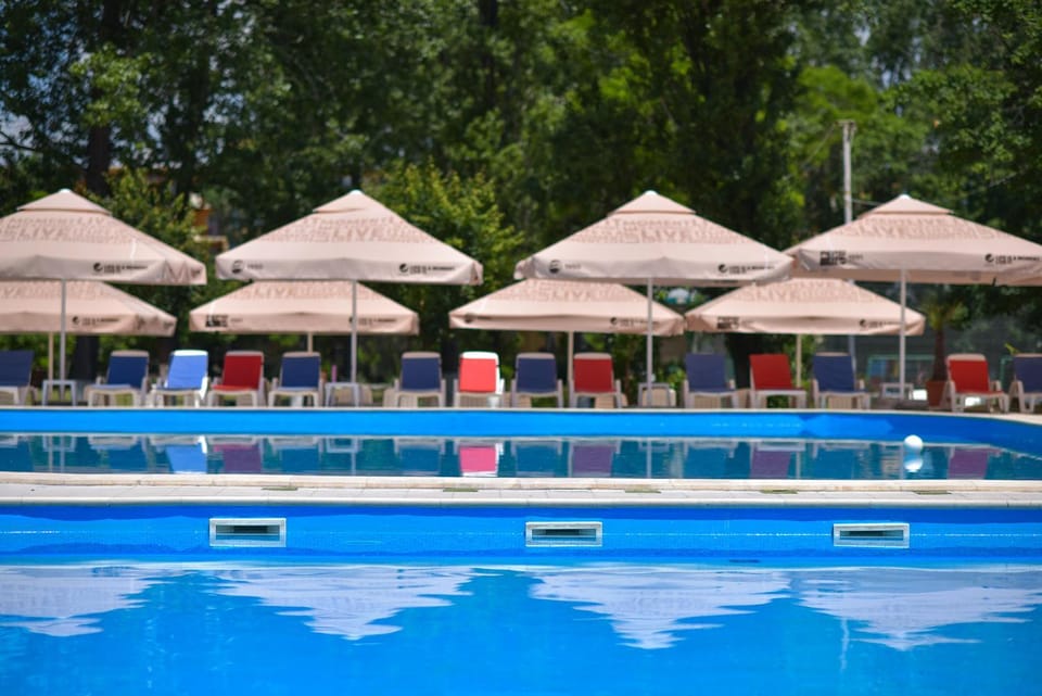 Complex Mediteranean Mamaia Hotel in Constanta