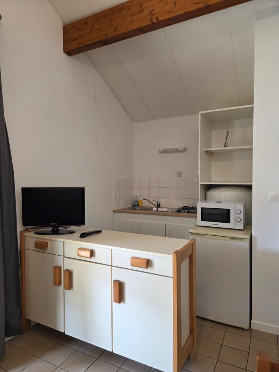 TV and multimedia, Kitchen or kitchenette, stove